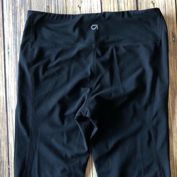 GapFit Black Workout Running Yoga Capri Leggings - Picture 5 of 6